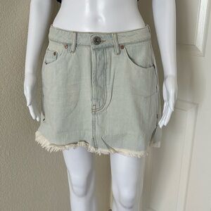 One Teaspoon Vanguard Brando Light Wash Denim Jean miniskirt‎ raw hem size 27